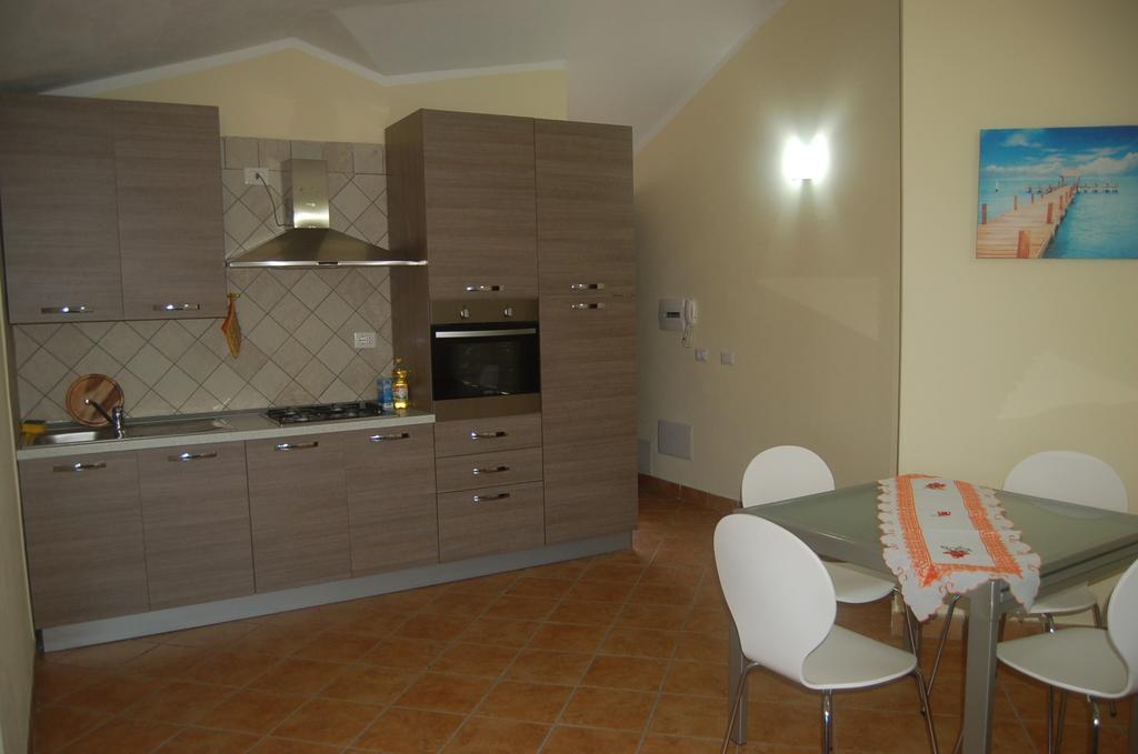 Relax Al Mare Apartment Olbia Room photo