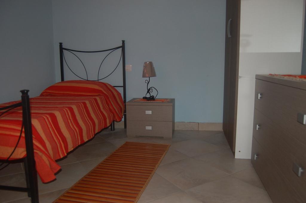 Relax Al Mare Apartment Olbia Room photo